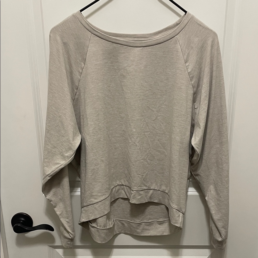 GAP Women's Cream Long Sleeve Sweatshirt Size XS